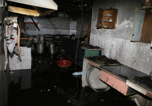 Düğün salonunu ateşe verdiler