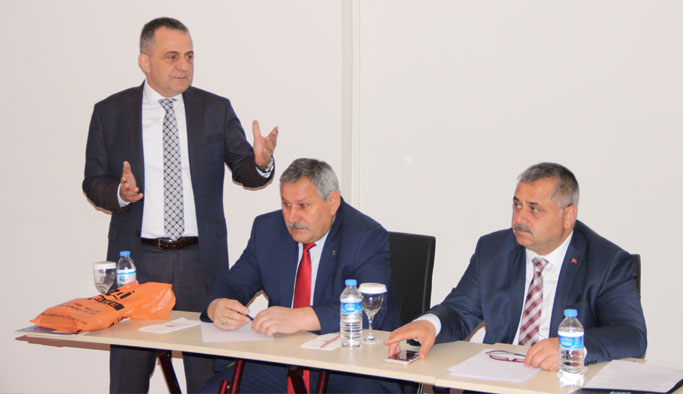 Yomra'da muhtarlar Genel Kurul yaptı