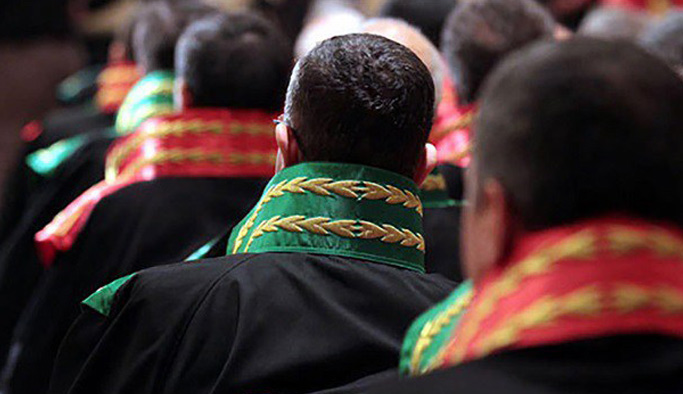 Oğluna Fethullah adını veren hakim görevde iddiası