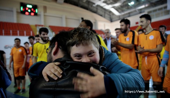 Down sendromlu çocukların maç heyecanı