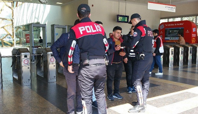 "Kurt kapanı 2" operasyonuna 106 kişi yakalandı