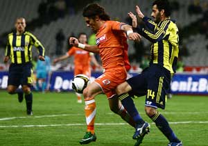 İBB Feneri 10 kişi ile dağıttı