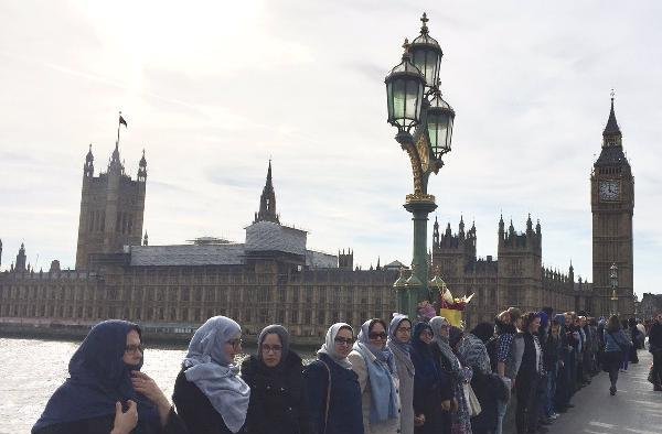 Müslüman kadınlar teröre karşı durdu
