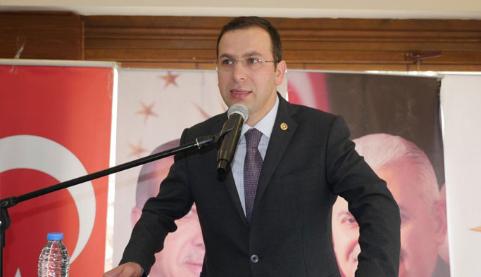 Cora: “Krizlerin panzehiri istikrardır”