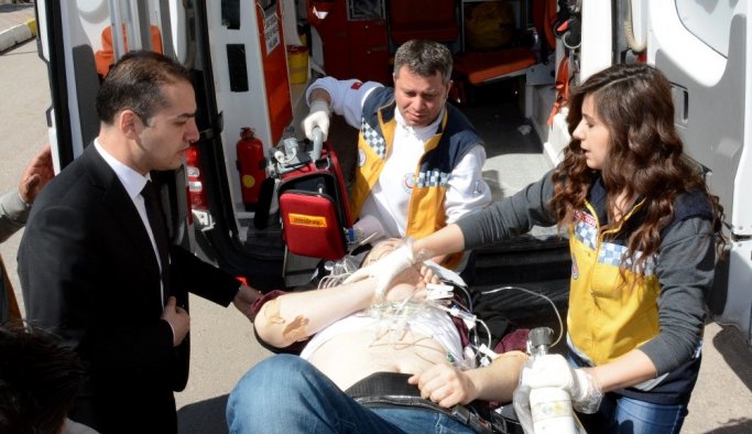 Doktoru vurdu intihar etti