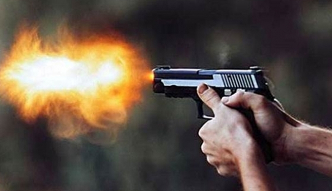 Cinnet getiren genç dehşet saçtı