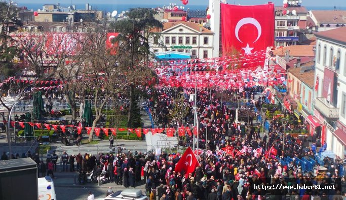 Cumhurbaşkanı Erdoğan'ı bekleyen kadın fenalaştı