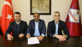 1461'de yeni hoca imzaladı