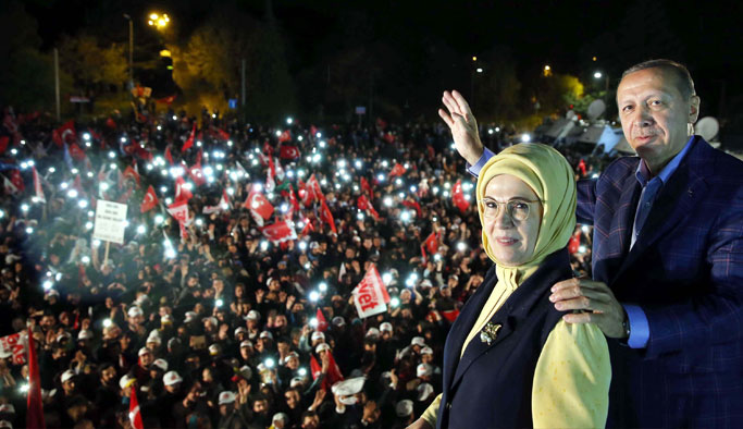 Cumhurbaşkanı Erdoğan'dan Balkon Konuşması