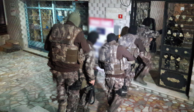 Zehir tacirlerine şafak baskını