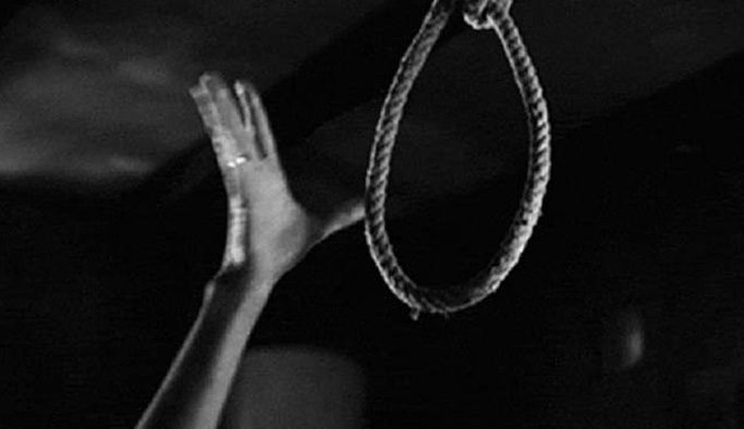 'Vahiy geldi' diyerek annesini öldürmüştü, intihar etti!