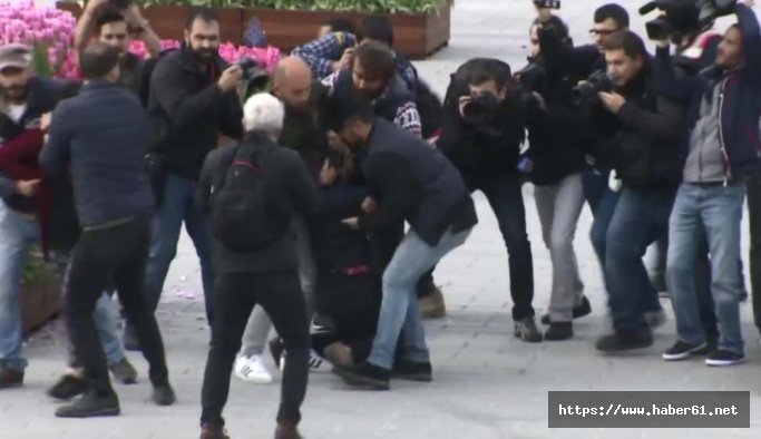 Taksim'de pankart açan 2 kadına gözaltı