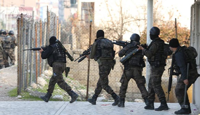 3 Terörist öldürüldü 01 Mayıs 2017