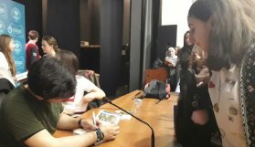 Trabzon'da yazarlar hayranlarıyla buluştu