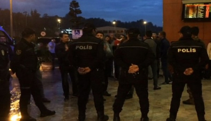 Bursasporlu futbolculara Trabzon Havaalanında tepki