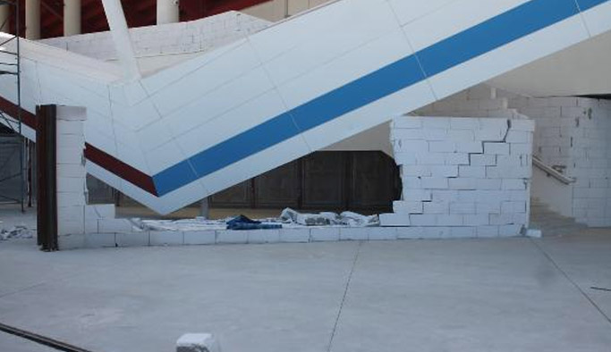 Akyazı'yı fırtına vurdu!