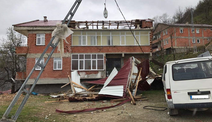 Trabzon'da hasar tespit yapıldı: 207 konut 4 serander...