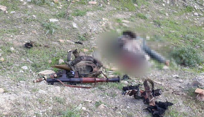 Terörist Patlayıcı döşemek isterken öldü: TSK duyurdu...