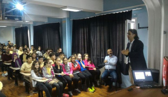 Mehmet Akif Ersoy Okulundan örnek konferans