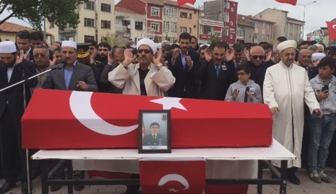 Maçka şehidi Çetingöz Uğurlandı! Namazını babası kıldırdı