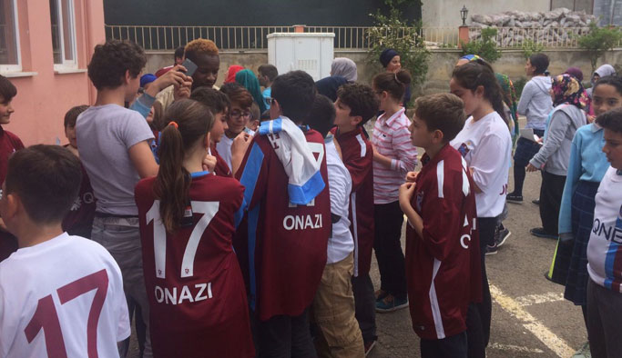 Onazi sözünü tuttu