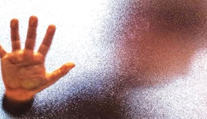 İğrenç olay ailesine söyleyince ortaya çıktı!