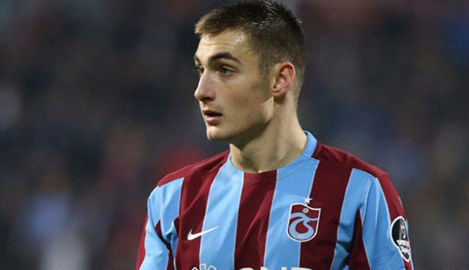 Okay'ın yerine kim oynuyor?