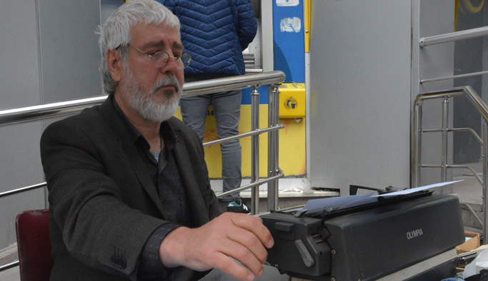 Trabzon'da teknolojiye yenilmeyen adam!