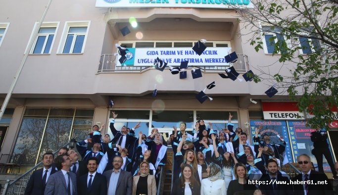 Demirözü MYO ilk mezunlarını verdi