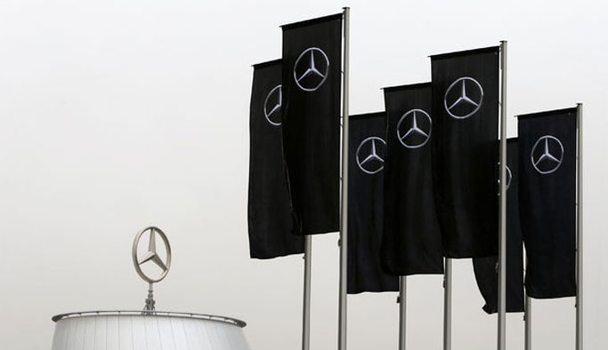 Otomobil devine polis baskını