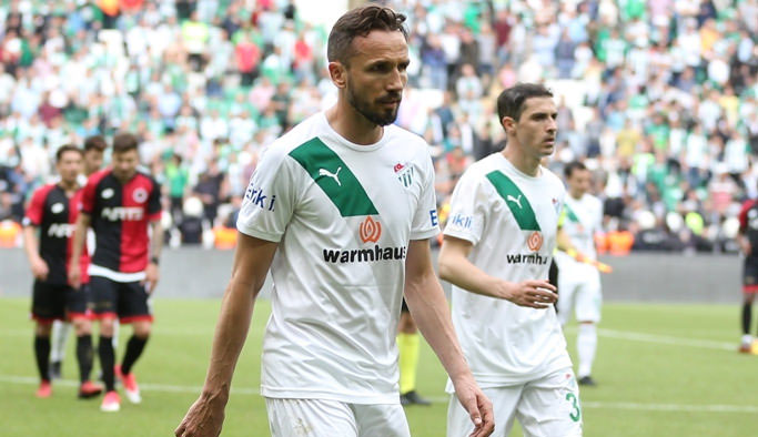 Trabzonspor'un rakibi Bursa'da işler karışık