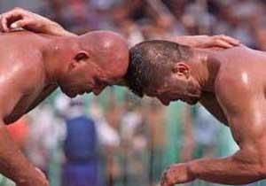 Hakem Er Meydanından Kaçtı