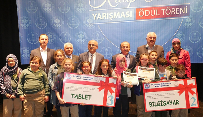 Trabzon'da 7 bin 598 öğrenci kitap okuyarak yarıştı