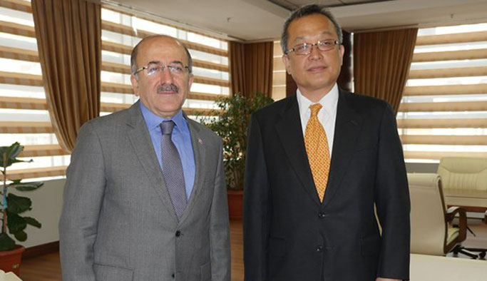 Elçi Müsteşarı Nakamura Büyükşehir Belediyesi'ni ziyaret etti