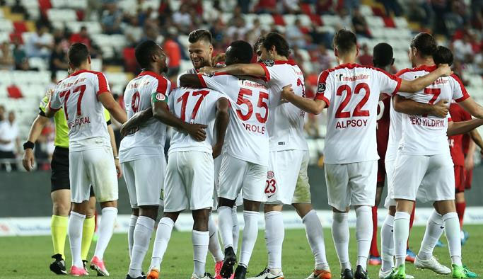 Antalyaspor Gaziantep'i rahat geçti