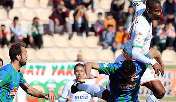 Rizespor Alanyaspor maçı nefes kesecek. 03.06.2017