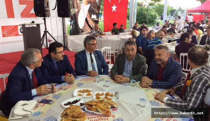 CHP ve AK Partili başkanlar iftar sofrasında buluştu
