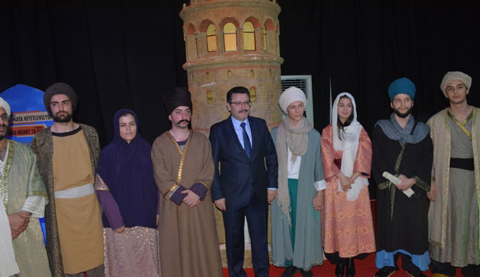 Ortahisar'da Bilim Şovu: Başkan Genç, Türk-İslam Bilginlerini Anlattı