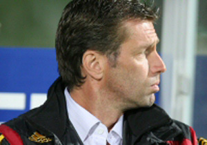 Galatasaray Skıbbe'yi kovdu