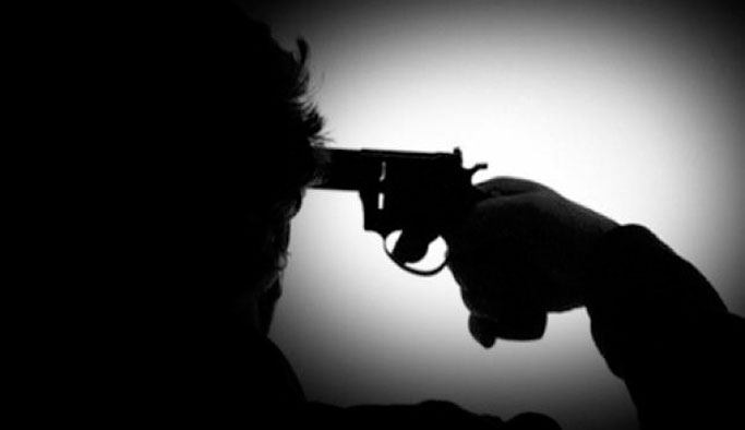 Rize'de bir kişi canına kıydı