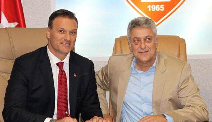 Alpay Özalan Samsunspor'da
