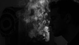 İftardan önce sigara içene hapis cezası!