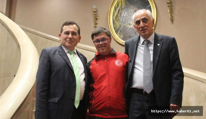 Trabzon’un şampiyonları iş dünyasıyla bir arada