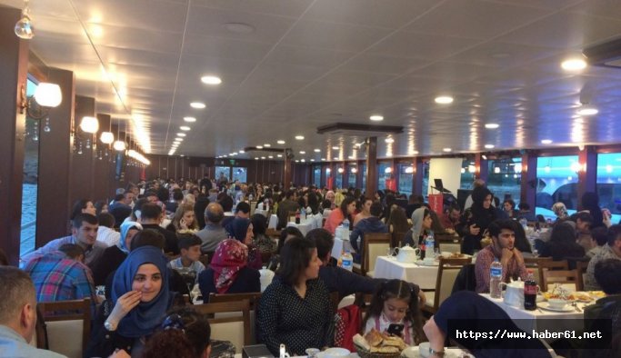 Medical Park iftar yemeği verdi