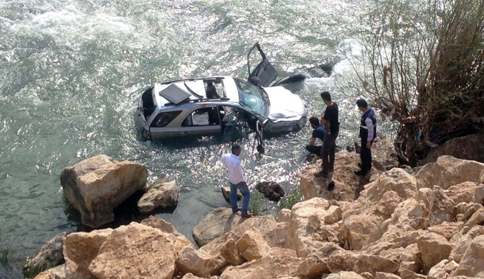 Cip dereye uçtu: 1 ölü, 5 yaralı, 3 kayıp