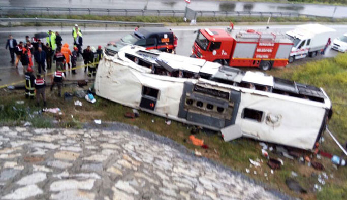 Giresun'dan Ankara'ya giden otobüs köprüden uçtu: 48 yaralı