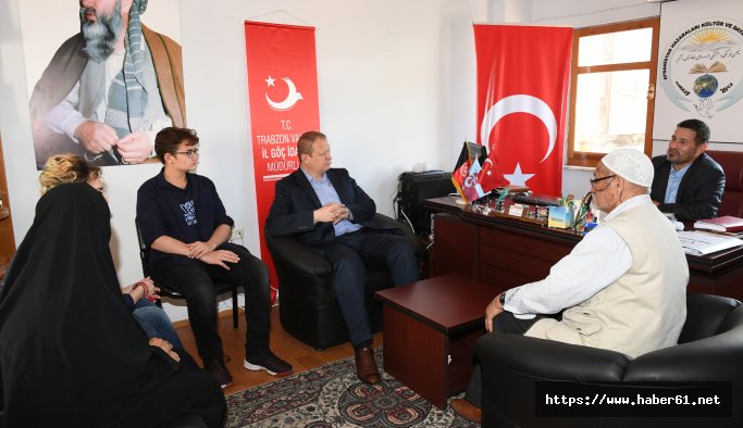 Vali Yavuz'dan göçmen derneğine ziyaret