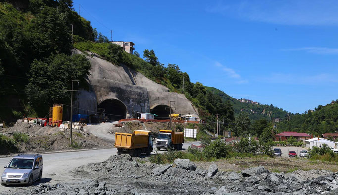 Rize'de yapımı süren tünelin yarısına gelindi