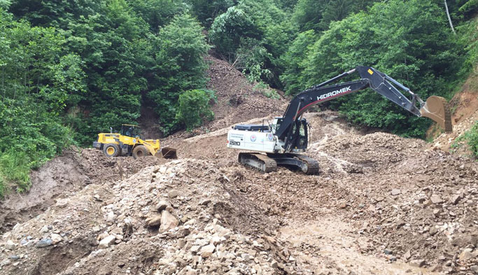 Trabzon'da Heyelanlar alanlarda çalışma başladı