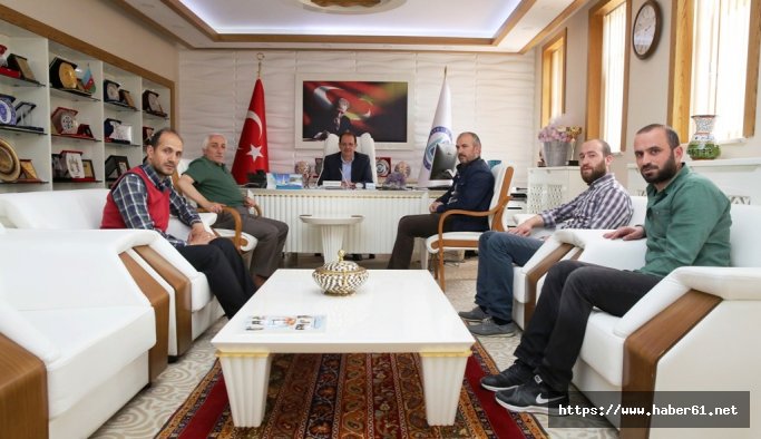 Bayburtlu Gazetecilerden Rektör Coşkun'a ziyaret
